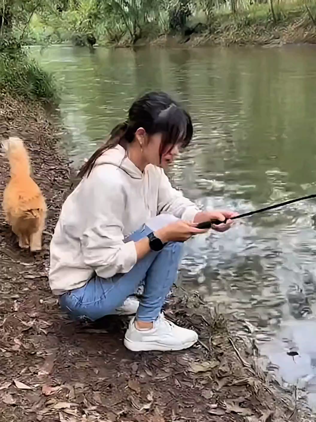 Kucing oren jailin cewek lagi mancing #kucing #kucinglucu #kucingoren #lucu #videolucu #cat #cats #funny #funnyvideos #funnyvideos #viral #fyp #fyppppppppppppppppppppppp #fypage