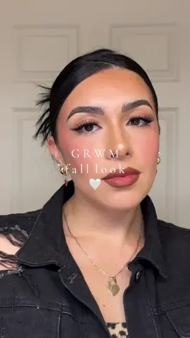 Who remembers this song?! It immediately took me back to my childhood 🥹🥹🥰 #grwm #makeuptutorial #grwmroutine #fallmakeup #makeup 