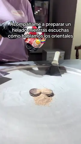 Si no has escuchado cómo hablamos los orientales, este helado te lo explica 😂🍦 Directo desde Cumaná con amor y sabor 🇻🇪 #heladosenrollo #Enrólate #cumaná_sucre_vzla #Heladería #icecreamrolls 