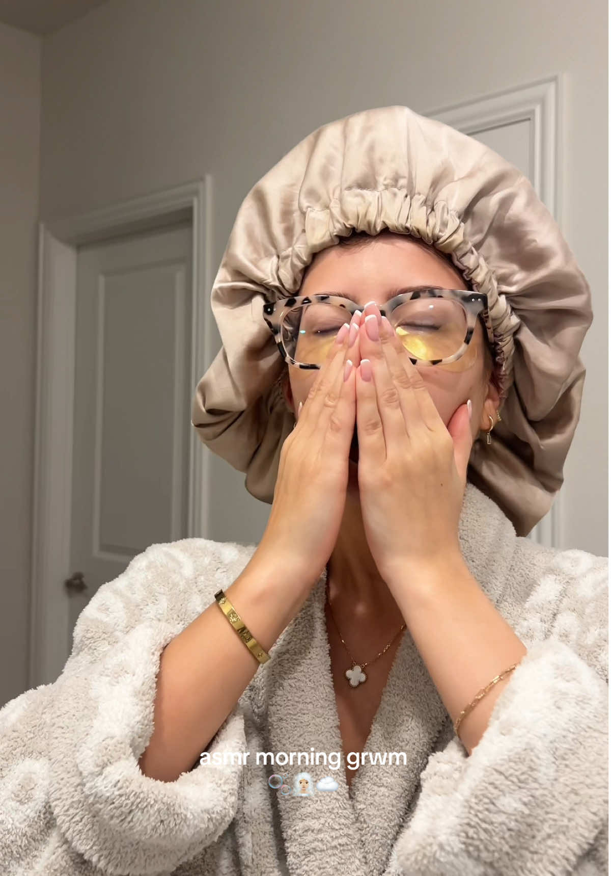 Morning grwm asmr 🤍🧖🏼‍♀️ #grwm #asmrsounds #morningroutine #skincareroutine #dailyvlog  @GuruNanda LLC  @SACHEU Beauty US  @LaRochePosayUS @Peter Thomas Roth Labs @HYDROJUG  @SKIN1004 US  @Olaplex @maisonmargielafragrances  @PURA D'OR @Kiehl's Since 1851  @TheraBreath US @Emi Jay @Gisou morning skincare routine, aesthetic selfcare inspo, clean girl aesthetic vlog, productive daily vlog, get ready with me, elainamich asmr grwm vlog