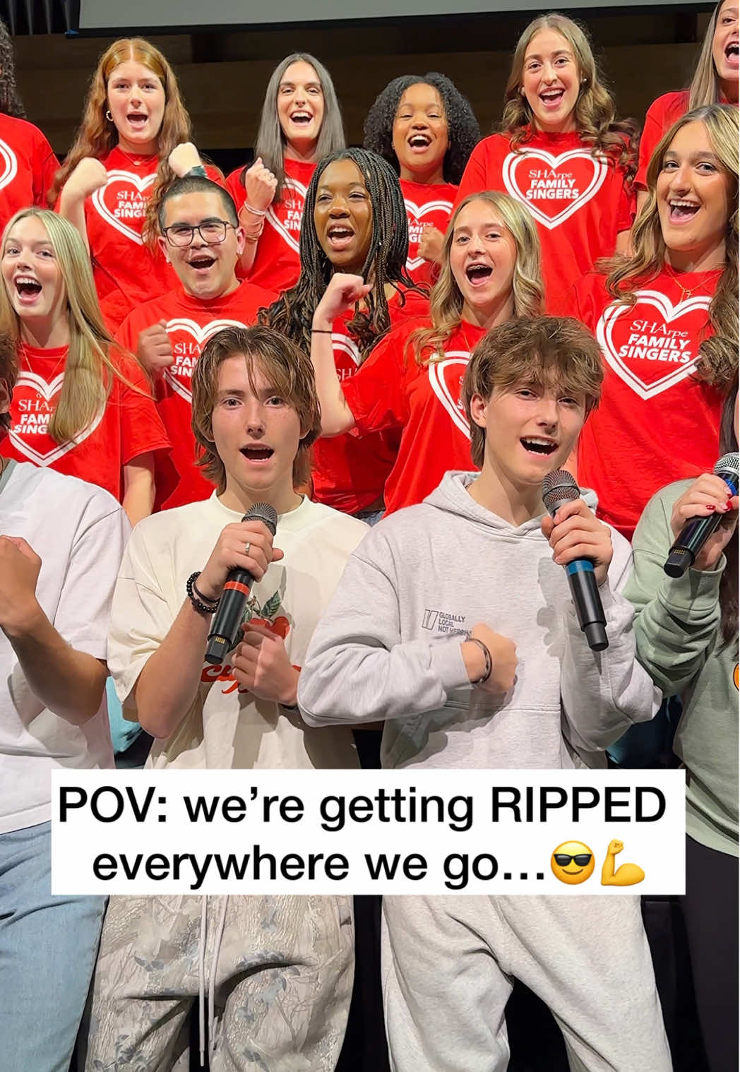We’re getting ripped with @shamusical25 🌟We LOVE singing with you guys!! 😍🫶  . . Concert tickets! 🎟️ 👉 SharpeFamilySingers.com . . #viral #sharpefamilysingers #singing #fyp #tonightyoubelongtome