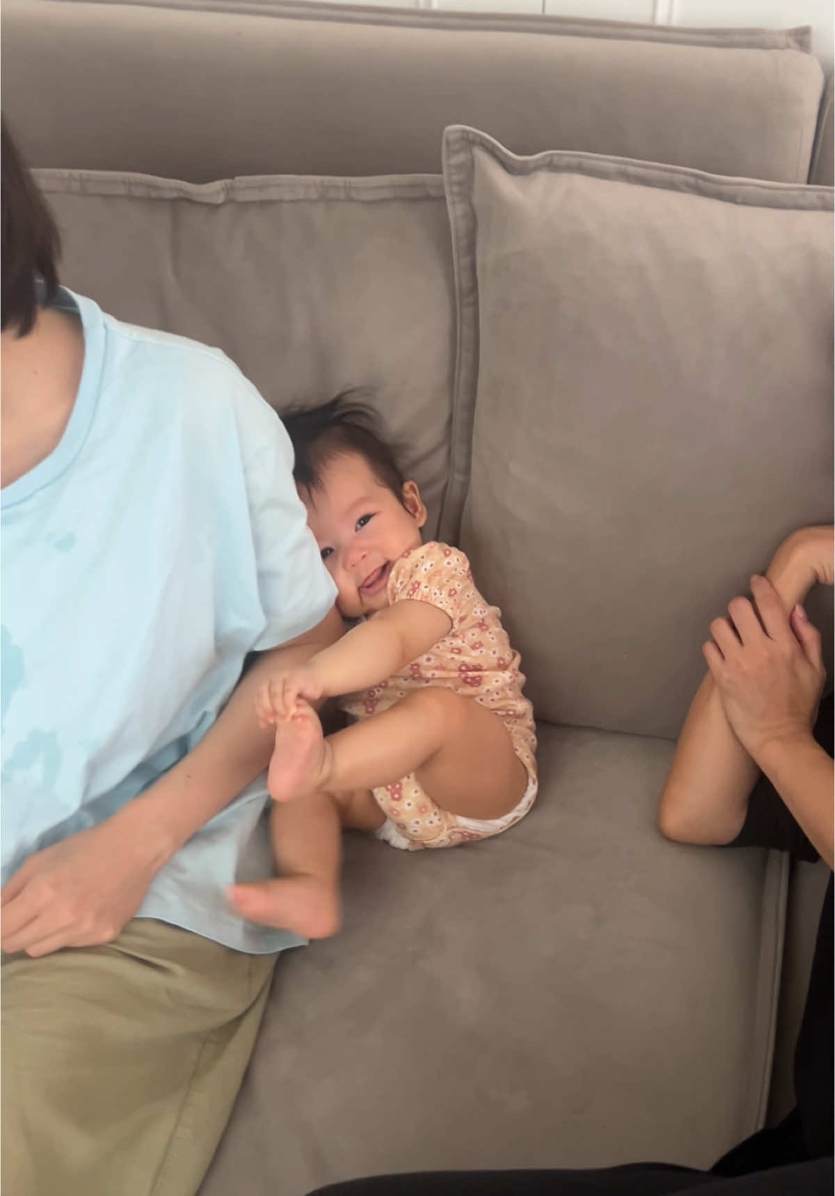 ไอตัวนี้มันน่าฟัดจริงๆ —— แด๊ดดี้ถ่าย ก็เขินแด๊ดดี้อยู่นั่น #หนูน้อยยิ้มเก่ง