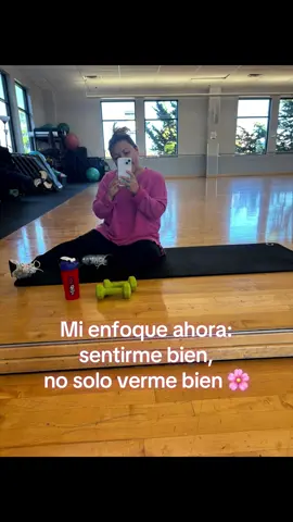 Los cambios no pasan de la noche a la mañana, pero con constancia TODO se logra ✨#motivaciongym #progressnotperfection #GymTok #fitnessjourney 