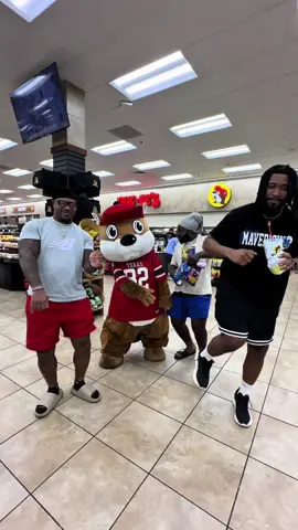 #WEEKENDRECAP ‼️ come with me on a road trip to Homecoming / Hall Of Fame Induction! It’s always entertainment when I link up with these boys! 🤣🤣 . . . #Homecoming #bts #dallas #arkansas 