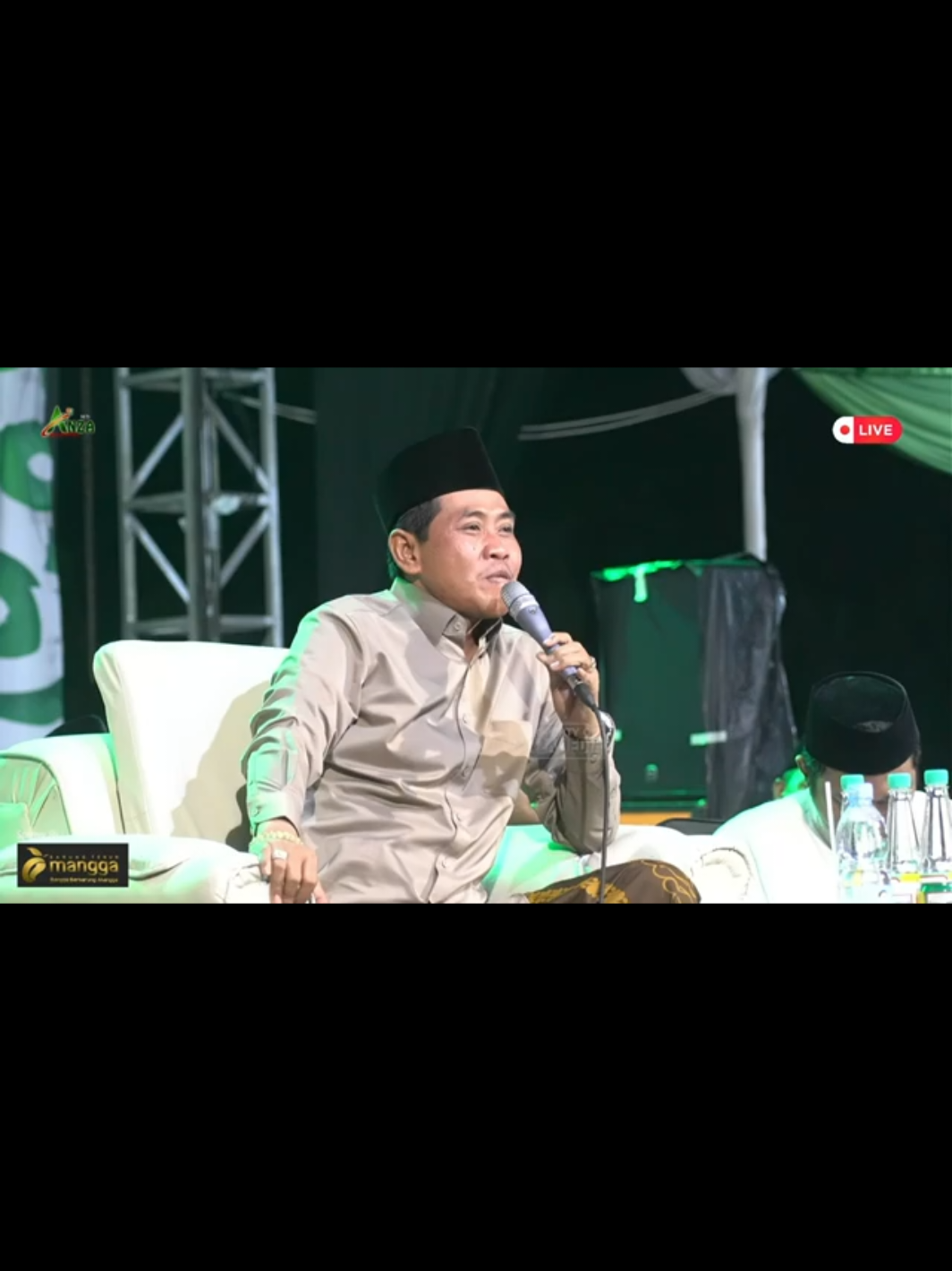 Lawan Sampai Sowan. Permintaan Maaf secara langsung @officialtrans7 di @pondoklirboyo_  #santri #roan #boikottrans7 #lirboyo 