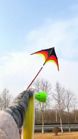 Long-tailed rainbow kite#Funtoy #kidstoys #TikTokShop #goodthing #foryou #fyp #Flyingtoy #Kite 