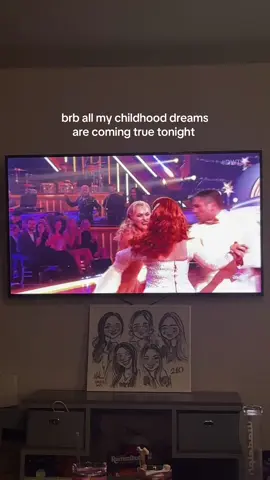 I think I’m turning into a dancing with the stars fan page at this point  #parenttrap #dwts 