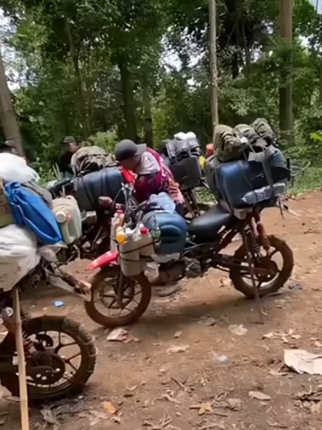 Ojek Termahal di bumi, salah satunya ojek tambang emas, tarif Rp. 47.000/kilo, dengan perjalananyg cukup ekstrim, dan melelahkan🪙💰