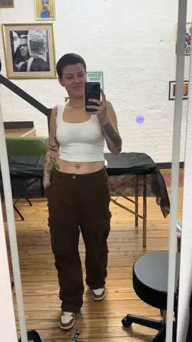 watch my client get her first tattoo with me! follow me on IG: @dora.tatted.u 🫶🏻#fyp #tattoo #tattootok #richmondtattoo 