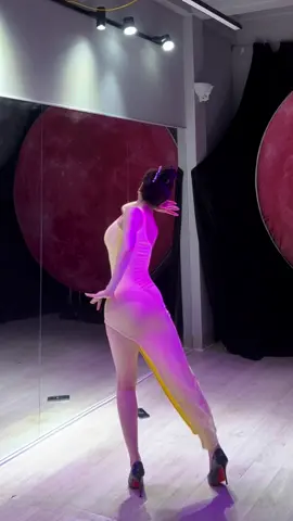 Ai làm em khóc nữa r #dance #xh #hot #bardance #viral @dc.AnhPhi