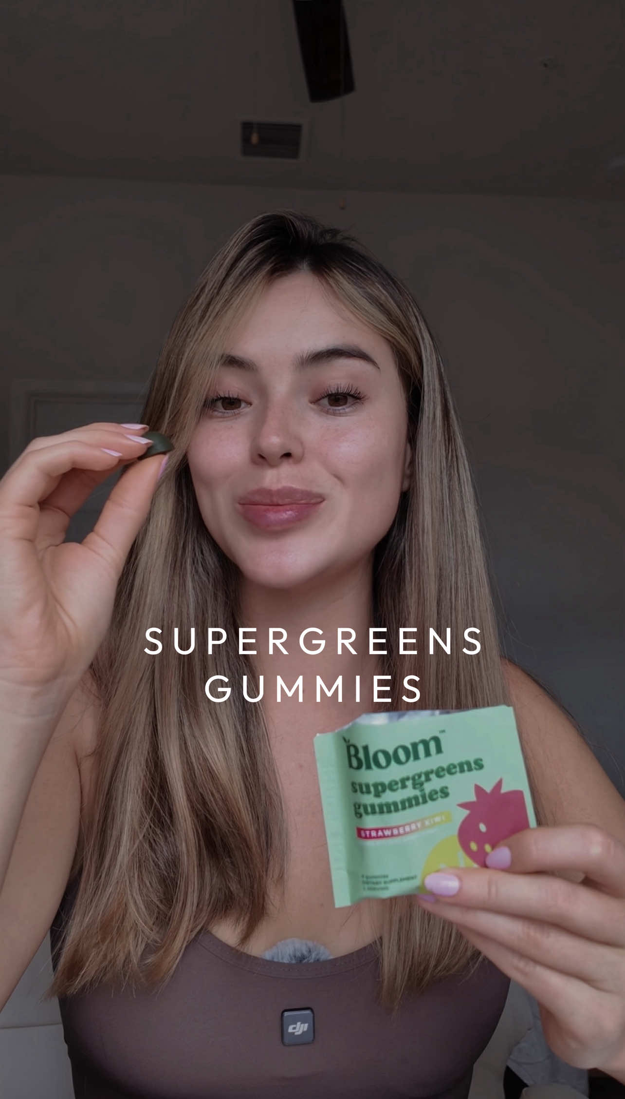 Not me feeling less bloated and more energized just from eating 4 gummies a day 👀💚 You can grab yours through the link, they actually work. @Bloom Nutrition  #bloomnutritionnewarrivals #bloompartner #supergreens #bloating