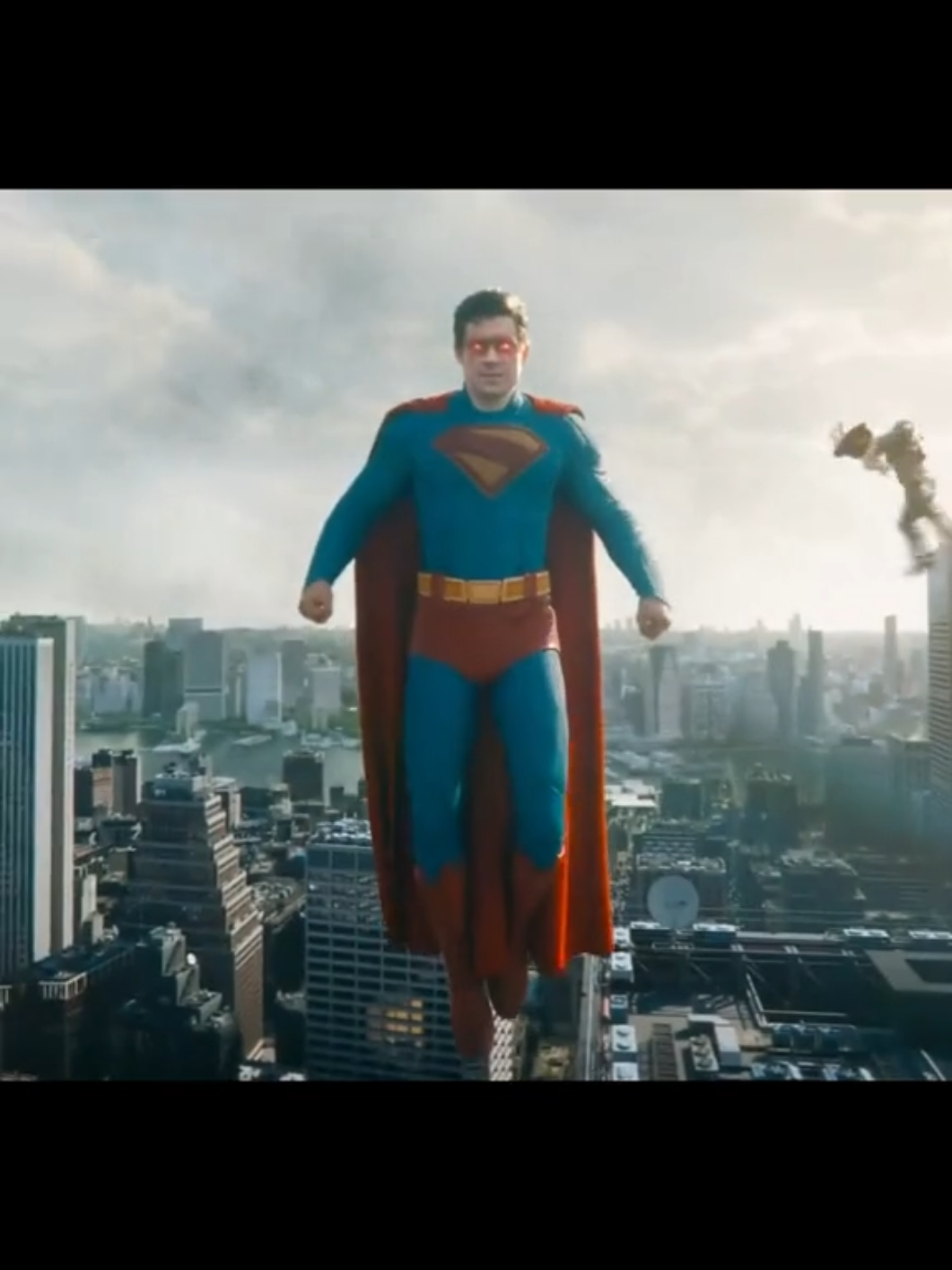 O Kripto é mais veloz que o Superman  #Dceu #marvelstudios #dc #homemdeaço #superman2025 