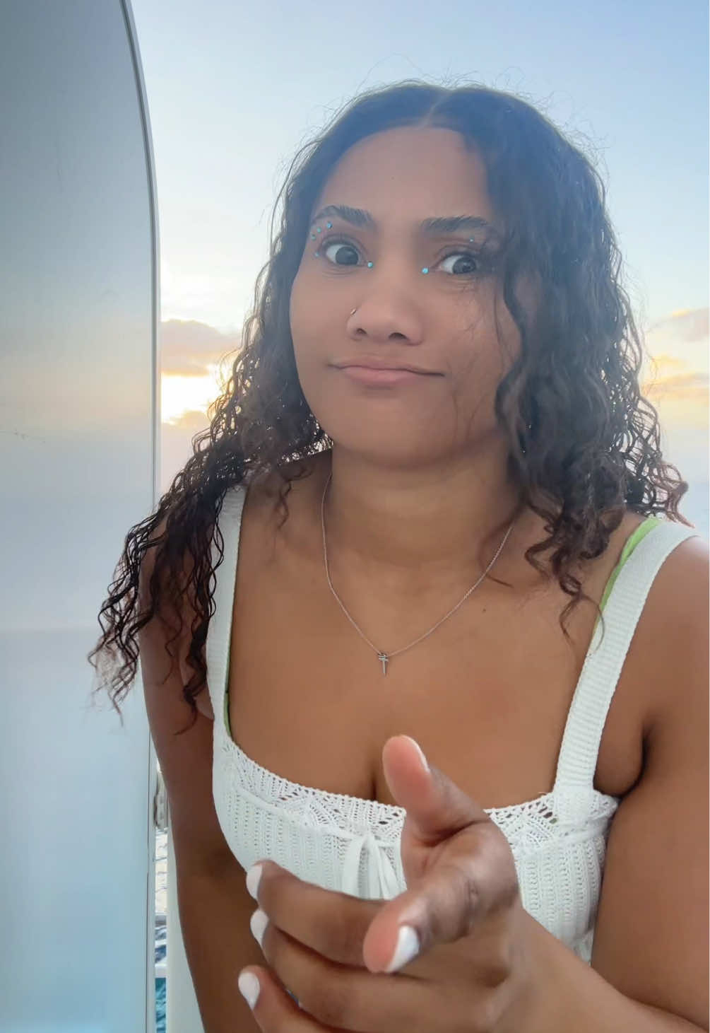 I hate public places 👸🏽✨ #itspanga #viralfy #cruiseshiplife 