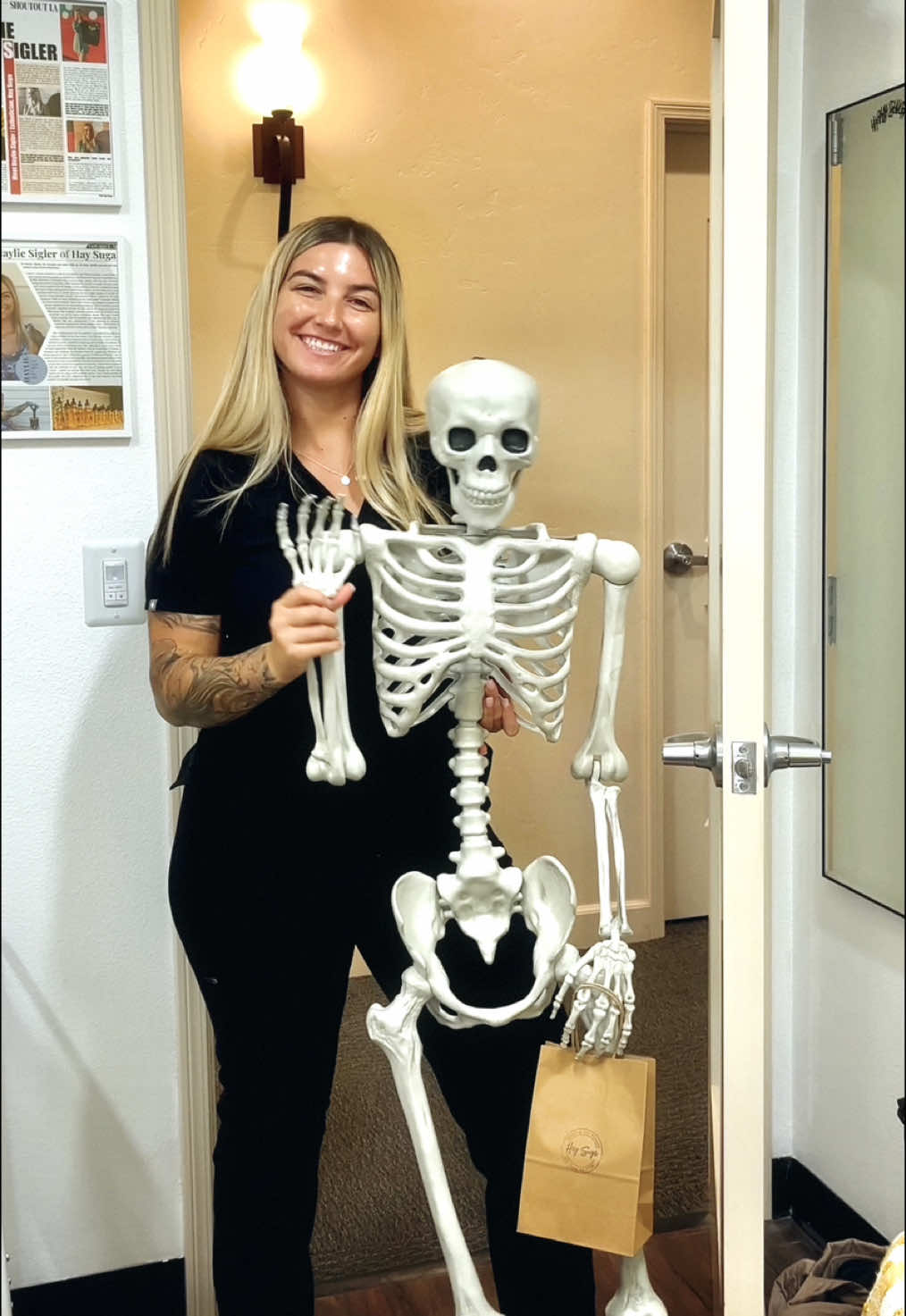 Skelly’s first Brazilian had her rattled… until she realized it wasn’t scary at all. Now she can’t stop showing off her smooth results 💀 Was your first time this dramatic or were you chill about it? #sugaringhairremoval #braziliansugaring #bodysugaring #sugaring #spookystories 
