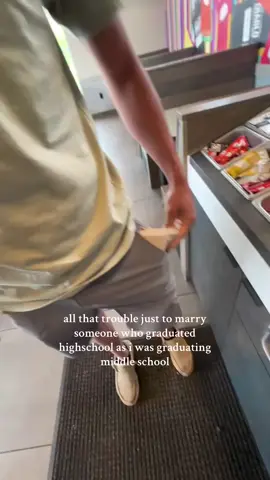 this is so funny to me @Trevor Hall #husband #trend #funny #fyp 