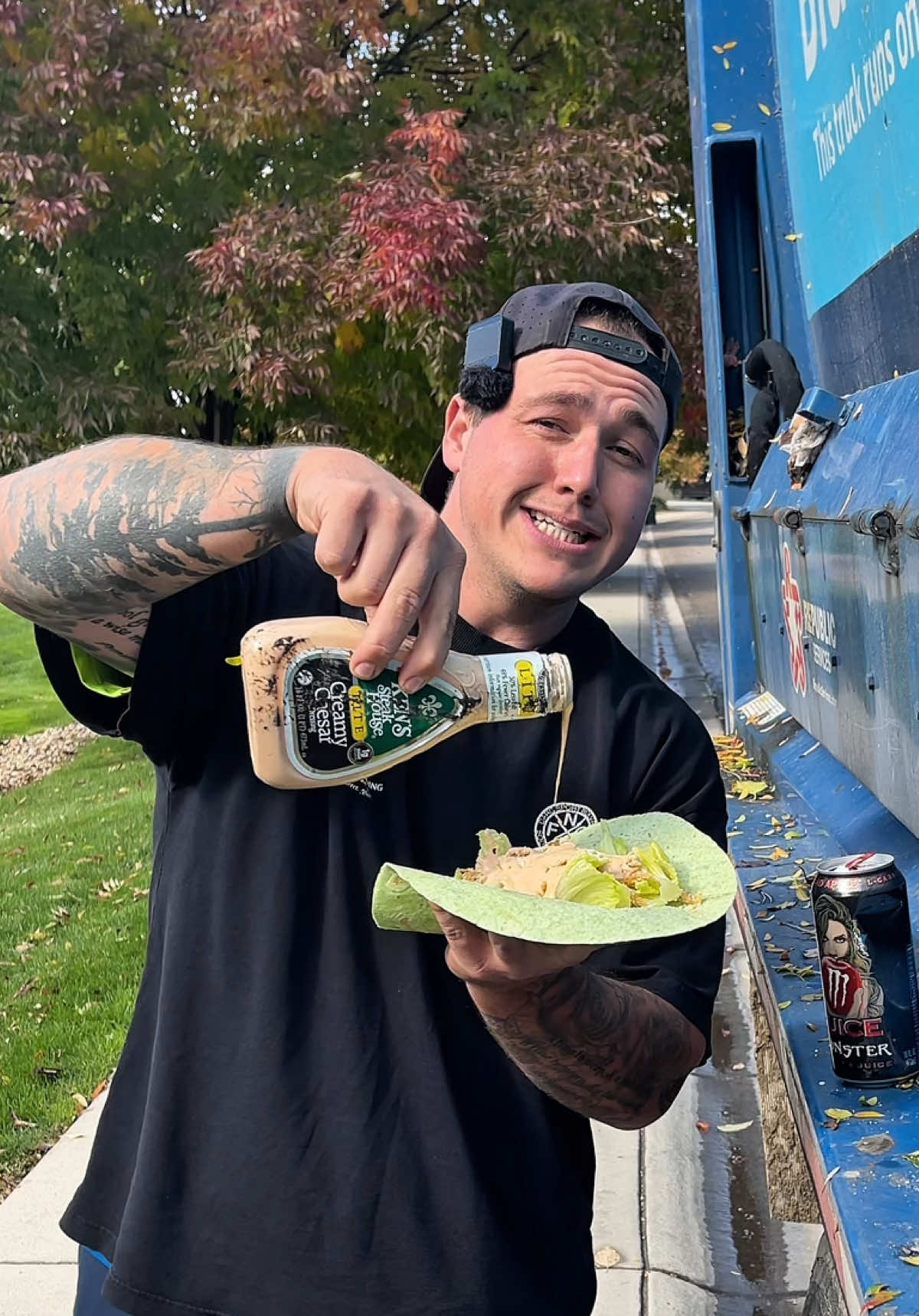 Buffalo bacon Caesar wraps 🥬🫶🏼##trashsalad##bluecollar##boydinner##bringbackboydinner