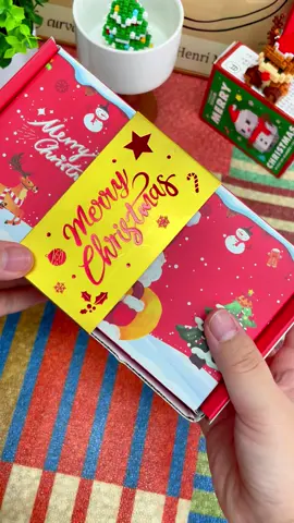 I heard that if you mention the person you are closest to with @, they will receive this surprise bouncing box on Christmas. #SurpriseGiftBox#GiftIdea2025 #ExplosionBox#christmas2025 #christmas 