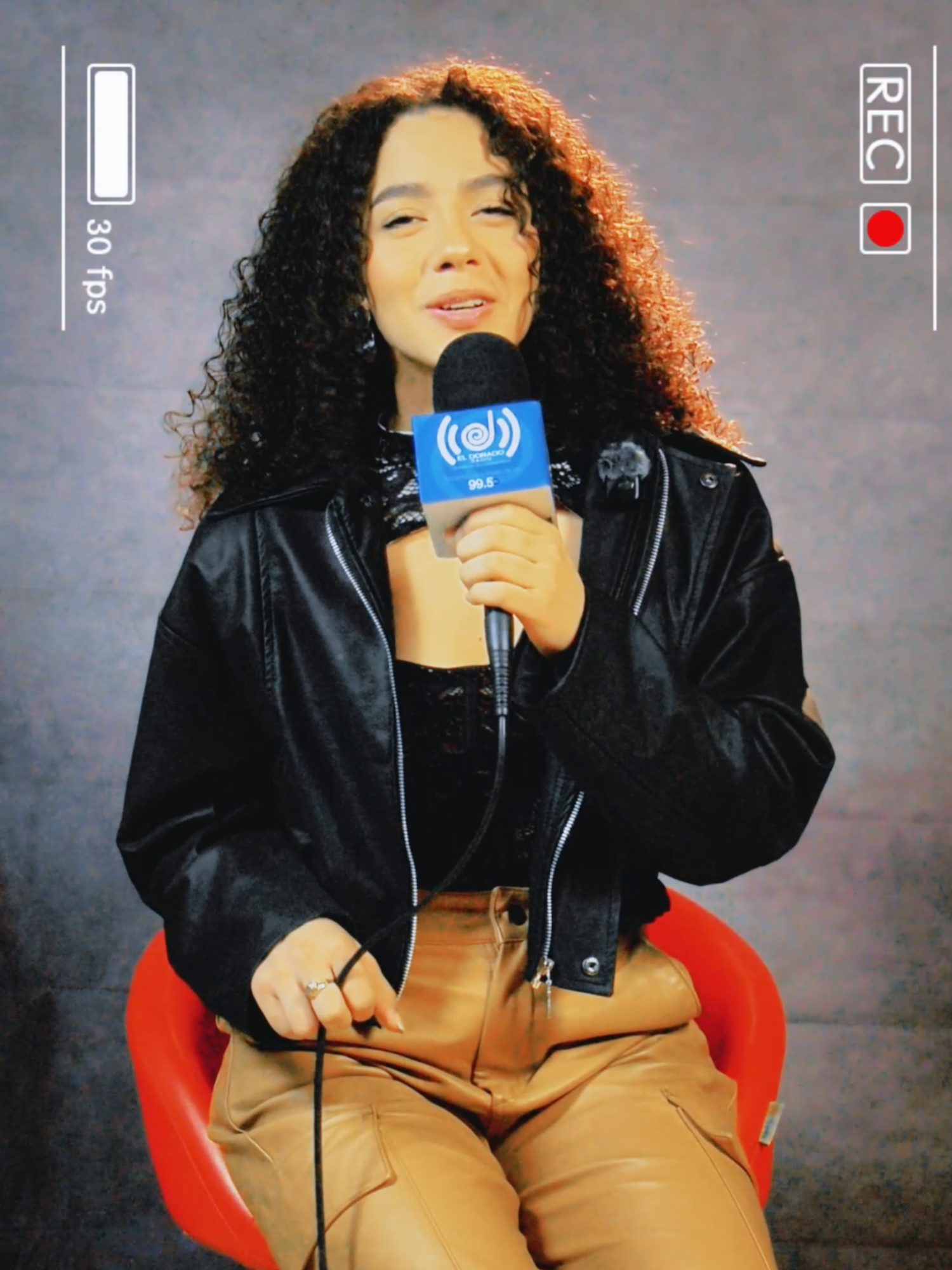 🎤 #TalentoCundinamarqués | A sus 16 años, Lexa Cardona demuestra que la pasión y la disciplina pueden abrir cualquier escenario. 🌟 💃 Amante de los géneros tropicales, creció entre la música y el baile, inspirada por su padre cantante. Hoy, su energía, talento y carisma la convierten en una de las voces jóvenes más prometedoras del departamento. ✨ “Luchen por sus sueños, sean disciplinados y enfocados; todo se puede lograr”, asegura Lexa, quien continúa conquistando corazones con su tema “Labelitos” y su esencia tropical. #ElDoradoRadio #TalentoJuvenil #Cundinamarca #MúsicaTropical #LexaCardona #ElTrenDeLaMañana#ParaTiiiii