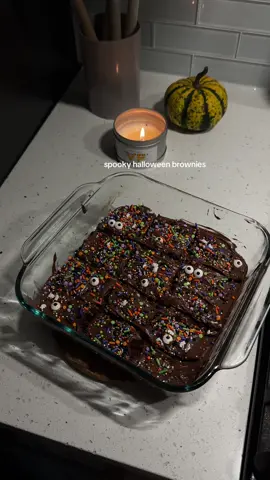 I think this wins the award for the worlds cutest dessert!! I used brownie mix, chocolate frosting & Halloween sprinkles from Target! 🎃👻🧁 #halloween #baking #newengland #bostonfoodie #october 
