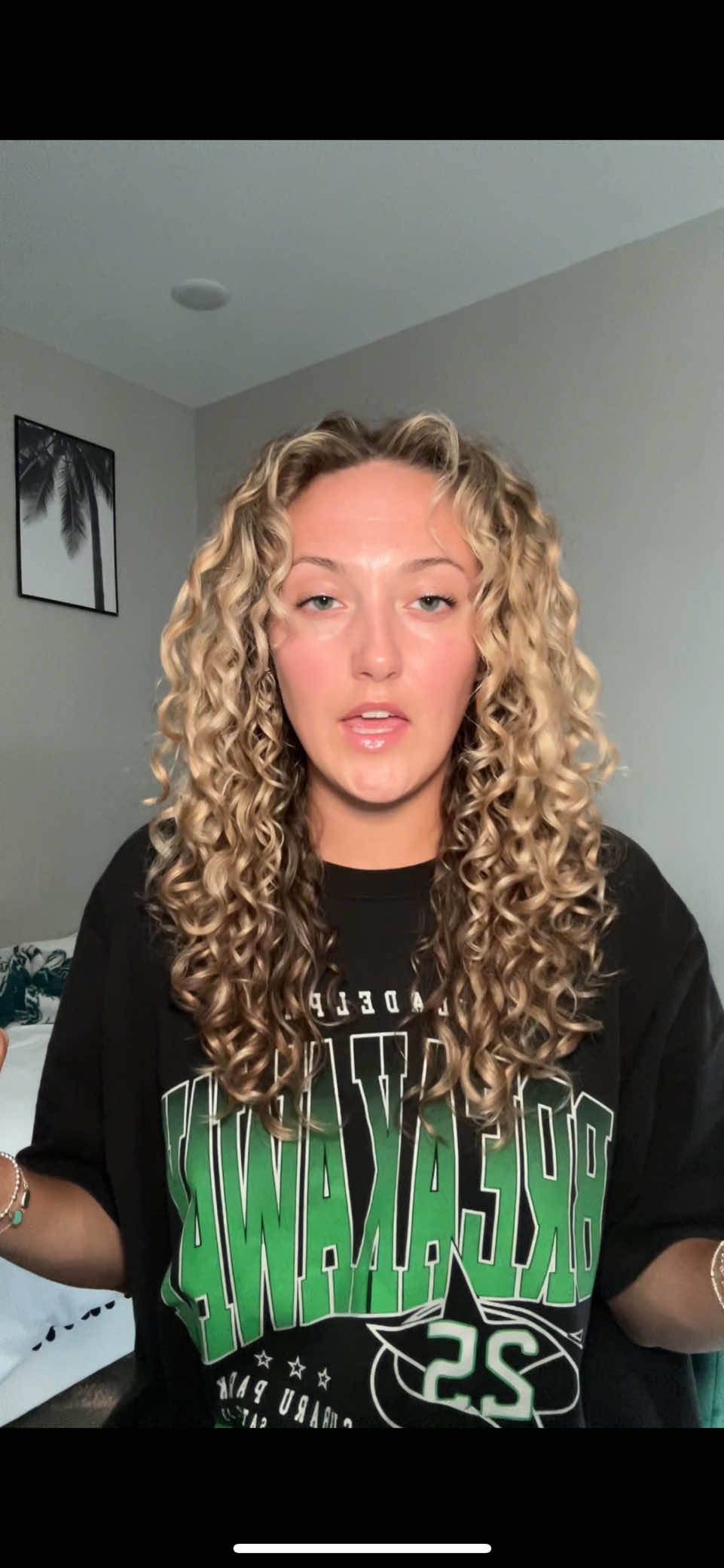 Yay birthday hair!! Me 🤝 my curl routine that works every time 🙂‍↕️ @Eva NYC @Olaplex @Aussie Hair Care @BounceCurl @Dyson USA  #curlyhair #curlygirl #curlyhairroutine #haircare #curlyhairtutorial 