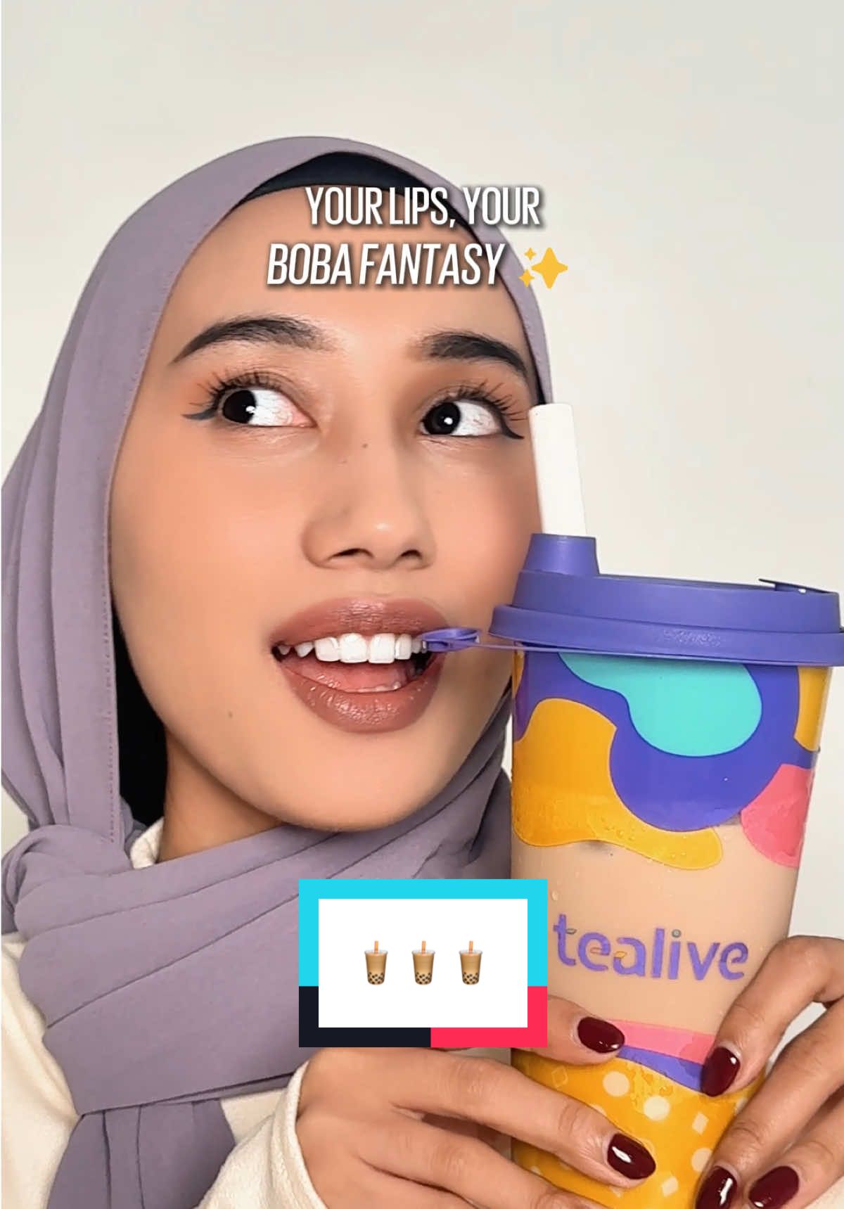 Neutral lips never looked this good 😍! 265 Kiss of Oolong 🍵shade ni memang my daily go-to 💅✨.  🧋4 NEW Super Stay Vinyl Ink Boba Shades🧋 250 Chai Dance  255 Peach Swirl  260 Rose Drip  265 Kiss of Oolong #maybelline #maybellinemalaysia #maybellinesuperstayvinylinkboba #FYP #redlipstick