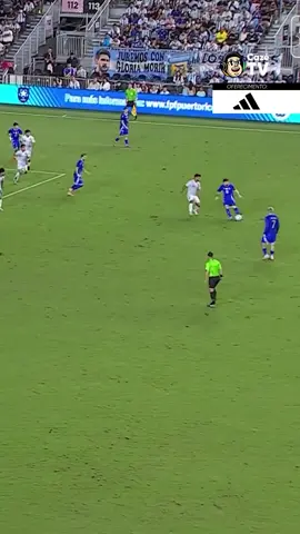 ASSISTÊNCIA DO FLACO NA SELEÇÃO! A fase é boa até fora do Brasil! O argentino deu essa assistência para o terceiro gol da Argentina no amistoso contra Porto Rico.  #PaulistasEmCampo #FlacoLopez  🎥@cazetv 