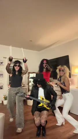 Mötley Crüe 🎸🤘 #motleycrue #fyp #bamarush #ua 