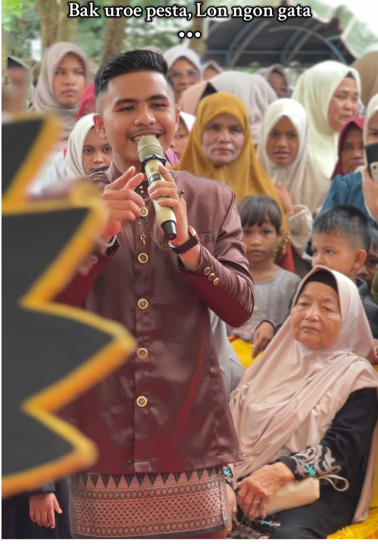 Full senyuman dalam pantun Seumapa  Bareng @SANGGAR SEULANGA & abgda @MC BANG MACO  #fyppppppppppppppppppppppp #viraltiktok #fy #trend #fypage 