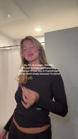 soaking in these sweeeeeet opportunities I get to spend time with myself 😭 #girlhood 