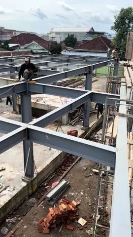 Panas #muliajayasteel #kontruksi #gudangwf #baja #bengkelkontruksi 