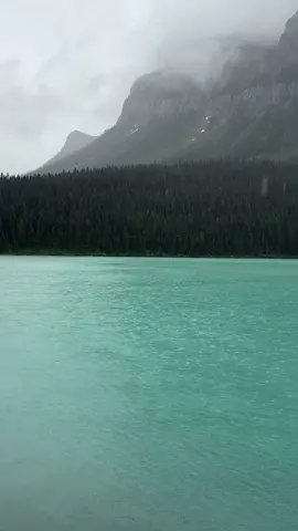 Lake Louise 🛶 #gorpcore #alberta #scenic #mountains #videography 