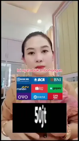 REZEKI ONLINE GUYS Sejarah fotografi dimulai dengan penemuan dua prinsip penting yang pertama adalah kamera obscura memproyeksikan gambar yang kedua adalah penemuan bahwa beberapa zat terlihat berubah oleh paparan cahaya Tidak ada artefak atau deskripsi yang menunjukkan upaya untuk menangkap gambar dengan bahan sensitif cahaya sebelum abad ke18 Pemandangan dari jendela di Le Gras 1926 atau 1827 diyakini sebagai foto kamera paling awal yang masih ada 1 Penambahan reoriented asli kiri dan berwarna kanan Sekitar 1717 Johann Henry Schulze menggunakan bubur sensitif cahaya untuk menangkap gambar huruf cutout pada botol Namun ia tidak mengejar membuat hasil ini permanen Sekitar tahun 1800 Thomas Wedgwood membuat yang pertama didokumenkan secara andal meskipun upaya gagal dalam menangkap gambar kamera dalam bentuk permanen Eksperimennya memang menghasilkan fotogram terperinci tetapi Wedgwood dan pasangannya Humphry Davy tidak menemukan cara untuk memperbaiki gambargambar ini Pada 1826 Nicephore Niepce pertama kali berhasil memperbaiki gambar yang ditangkap dengan kamera tetapi diperlukan pencahayaan di kamera selama delapan jam atau bahkan beberapa hari dan hasil paling awal sangat kasar Rekan Niepce Louis Daguerre melanjutkan untuk mengembangkan proses daguerretipe yang pertama diumumkan secara publik dan proses fotografi yang layak secara komersial daguerretipe hanya membutuhkan beberapa menit pencahayaan di kamera dan menghasilkan hasil yang jelas dan terperinci Pada tanggal 2 Agustus 1839 Daguerre mendemonstrasikan rincian proses ke Kamar Teman di Paris Pada tanggal 19 Agustus rincian teknis dipublikasikan dalam pertemuan Akademi Ilmu Pengetahuan dan Akademi Seni Rupa di Istana Lembaga Untuk memberikan hak penemuankepada publik Daguerre dan Niepce diberikan anuitas yang murah hati seumur hidup 34 5 Ketika proses daguerretipe berbasis logam ditunjukkan secara resmi kepada publik pendekatan pesaing caltipe negatif berbasis kertas dan proce cetak garam Islamic Quotes IslamicWisdom Quranic Verses HadithOfTheDay IslamicReminders IslamicKnowledge PeaceBeUpon Him AllahAkbar SubhanAllah MashAllah IslamicInspiration Dua Prophet Muhammad FaithInAllah IslamicLifebismilah#videoviral# kunfayakun 🤲fypppppppppppp🙏🙏#aminyarobalalamin🤲🤲🤲🤲🤲 #kunfayakun