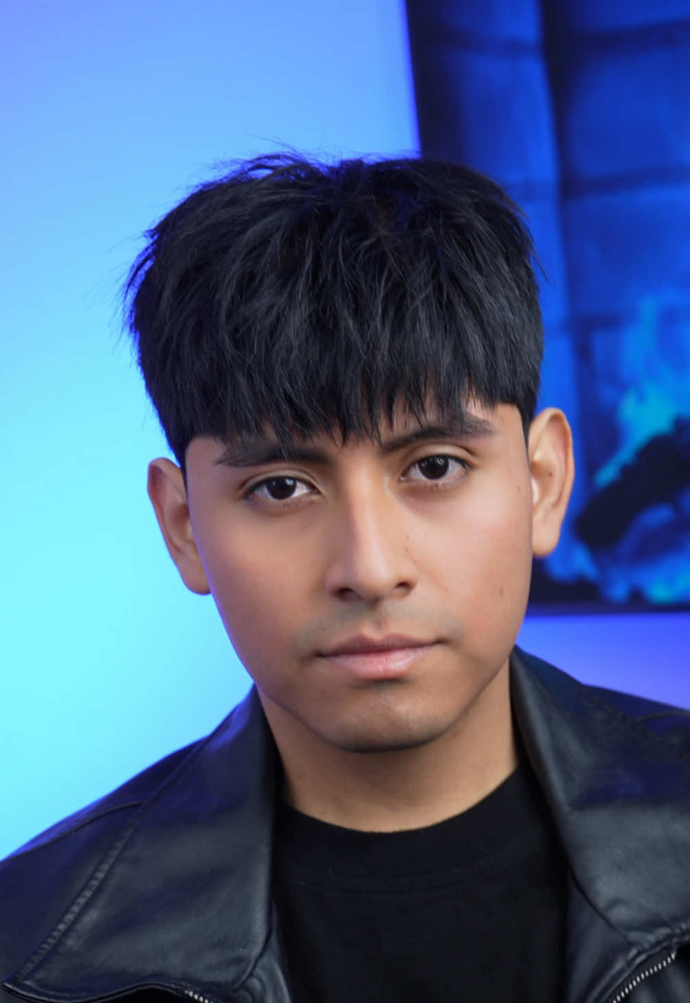 Cabello rebelde? 😱 @Brigitte y LUXO’S tienen la solución! #alisado #barberiasperu #miraflores_lima_peru #texturizado 