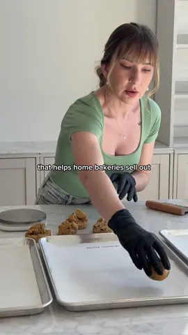 ever wonder why some bakeries seem to sell out effortlessly while others struggle to get orders? it’s not luck, it’s psychology. inside my new course, sell out secrets, i’ll show you how to sell out again and again, even if you’re just starting out. tap the link in my bio to get started ✨