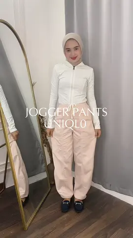 aaa ini Jogger paling cakep sih!! Must have guys! Stok ga banyak yaa cus klik link bio kita dijamin ORIGINAL!! Di Store mehonggg aduhhh😩😱 #joggerpants 