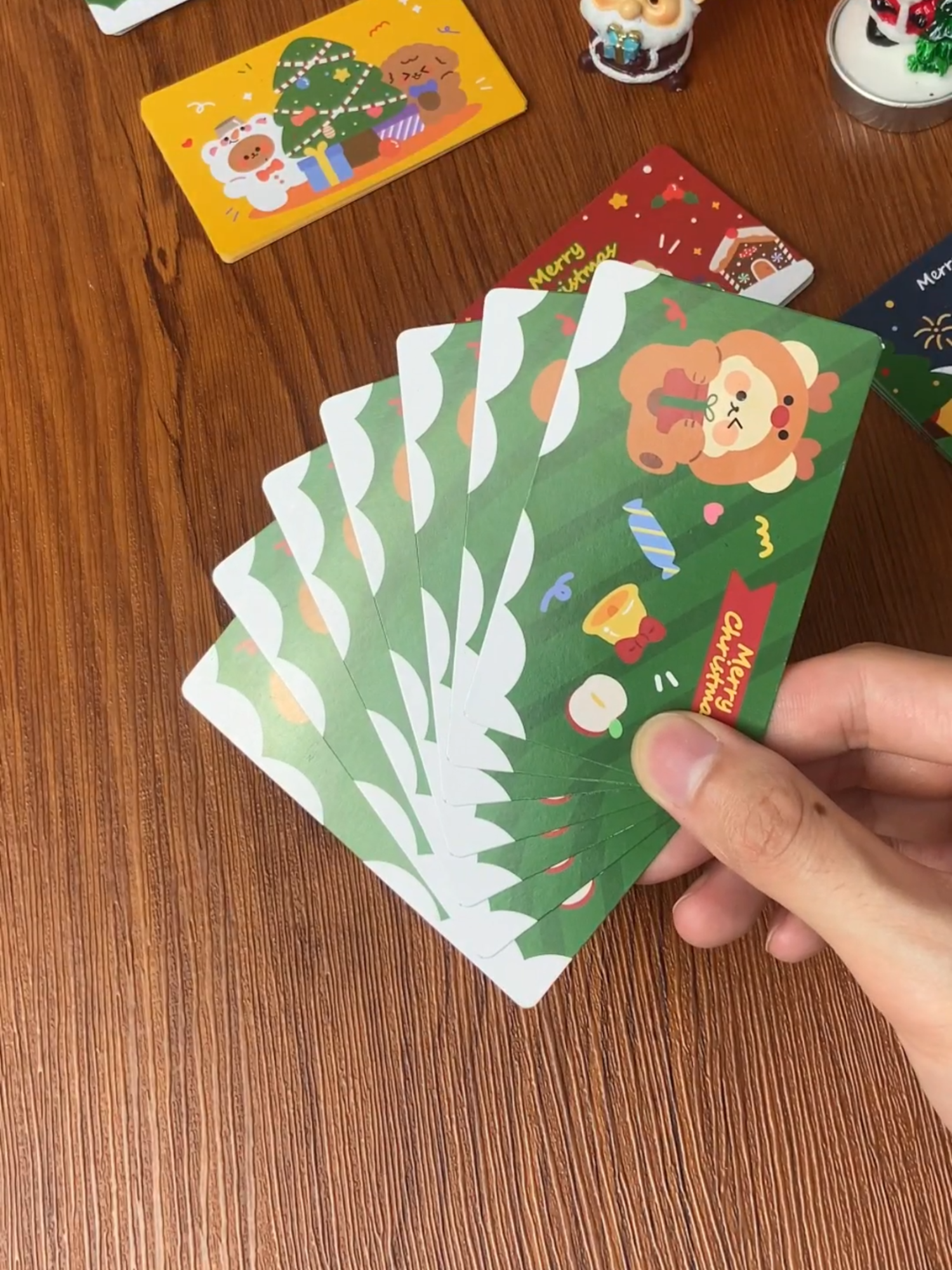 First Christmas Scratching Experience! It Turns Out Scratch Cards Match the Christmas Vibe So Well～#scratchcard #scratchcardreveal #pamasko #scratchitchristmascards #christmasgift #cards #christmasscratchcard