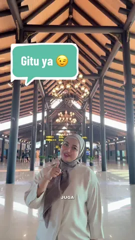 Replying to @utiii  Yang ingin mencoba mencari kesempatan untuk berkontribusi dengan bekerja di dunia kebandarudaraan semoga tercerahkan ya 😊  Semangat selalu yaa 🙌 Loc : #terminal1C  #kerjadibandara #tanyajawab #jobhunter #penerbangan 