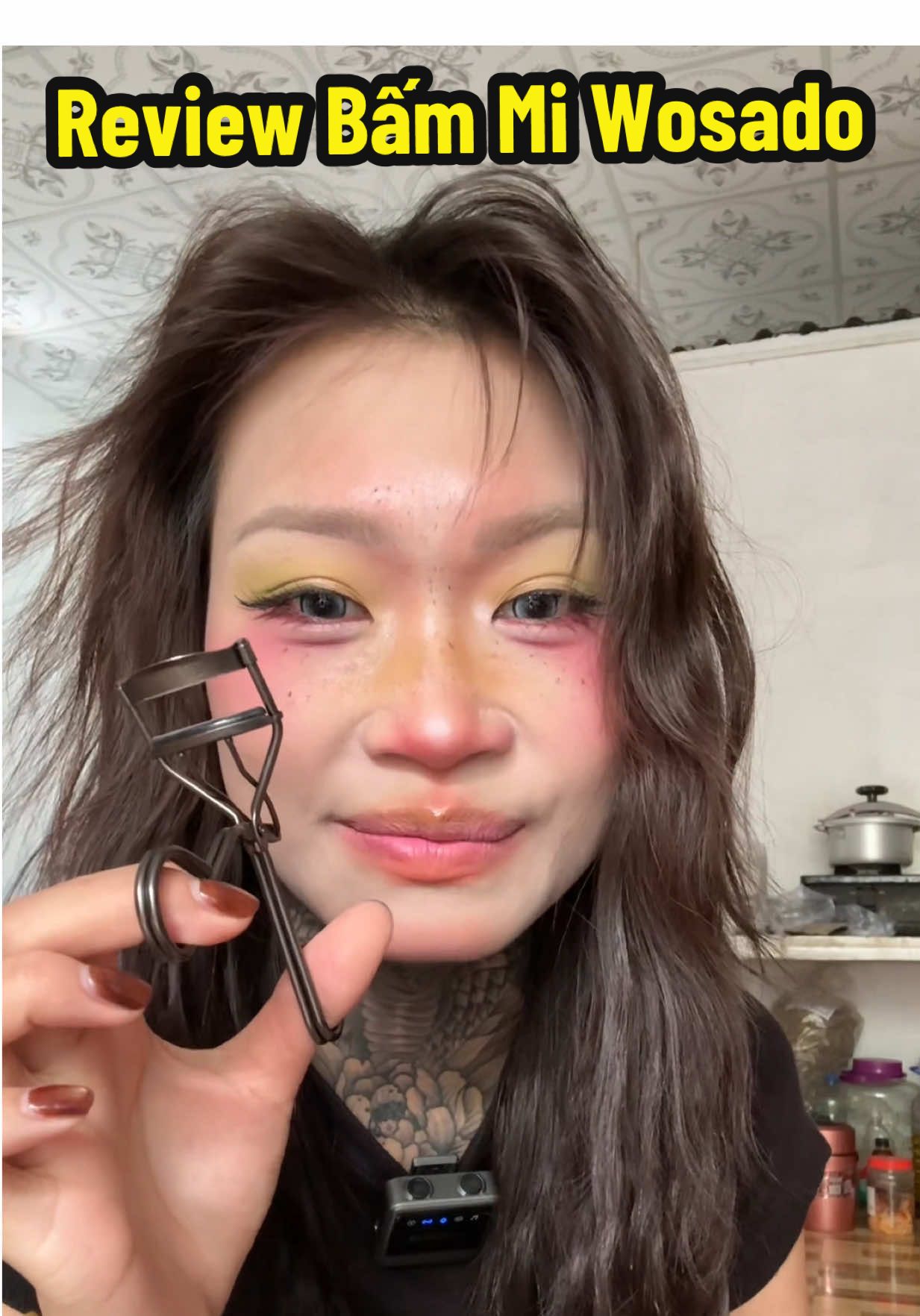 Bấm một hồi mà quăn tít lên luôn. #linhkit #bammi #kepmicong #kepmiwosado #makeup 