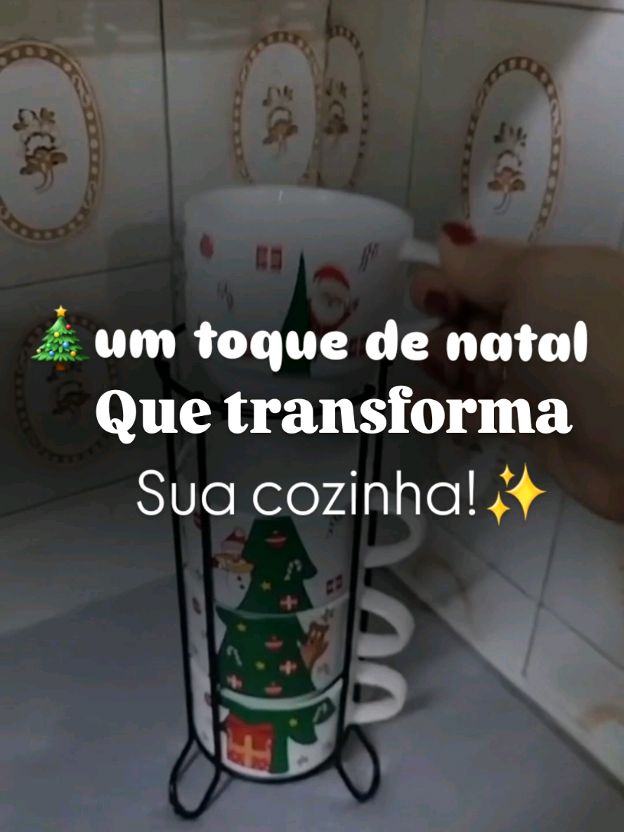 Esse jogo de xícaras com tema de Natal é puro charme! ☕🎄 Ideal pra quem ama deixar o cantinho do café com aquele toque festivo ✨ Me conta aqui nos comentários: você também ama uma decoração natalina? 😍👇 #achadinhos #achadinhosShopee #xícaras #natal2025 #decoraçãodenatal 