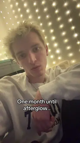 Seeing twigs live in 6 months too.. #fkatwigs #eusexua #afterglow 