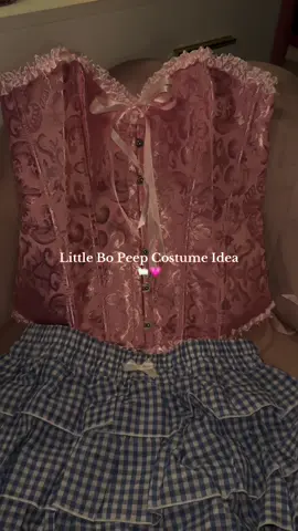 already have my costume but will definitely be doing little bo peep another year 🐑💗 #costumeideas #littlebopeepcostume #toystory 