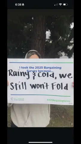 #nursesoftiktok #strike #usw #kaiserpermanente #solidarity   Today marks day 1 of our strike against Kaiser Permanente, healthcare workers unite, our solidarity showed out today in the cold and rain.