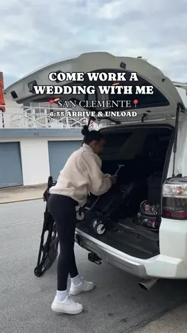 Realistic timeline of a day in the life as a bridal makeup artist! 💖✨ 4:45 Wake up & get ready  5:50 Get Starbucks, En route to San Clemente  6:55 Arrive & Unload  7:00 Start setup  7:30 Bridesmaid 1  8:15 Bridesmaid 2  9-10am Bride 3 10:00 Bridesmaid 4  10:45 Mother of the bride 5 11:30 Bridesmaid 6  12:15 finish  12:30 pack up  12:45 drive 1.5 hours home!  It’s a lot to do with no breaks but it’s alllll worth it for my clients and then I go home and nap the rest of the day 😅 Hair by the best! @stephaniegardnerstyles  #sandiegomakeupartist #makeupartist #promakeupartist #bridalmakeup #bridalmakeupartist      