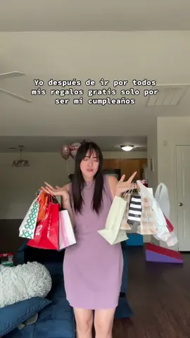 ¿Quieren que les cuente qué les da cada tienda? 🤭❤️ #freebies #freebie #birthdayfreebies #cosasgratisentucumple #gratis 