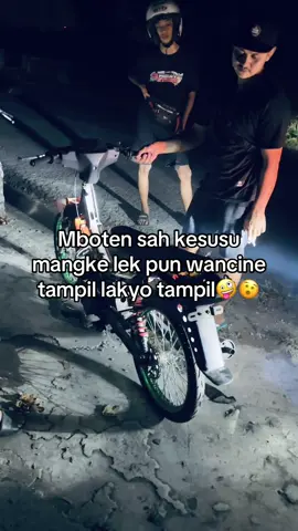 ditunggu saja🫡 #aalpinSetecu21 #madiun24jam #fypage #letechracing #fizr_2stroke 