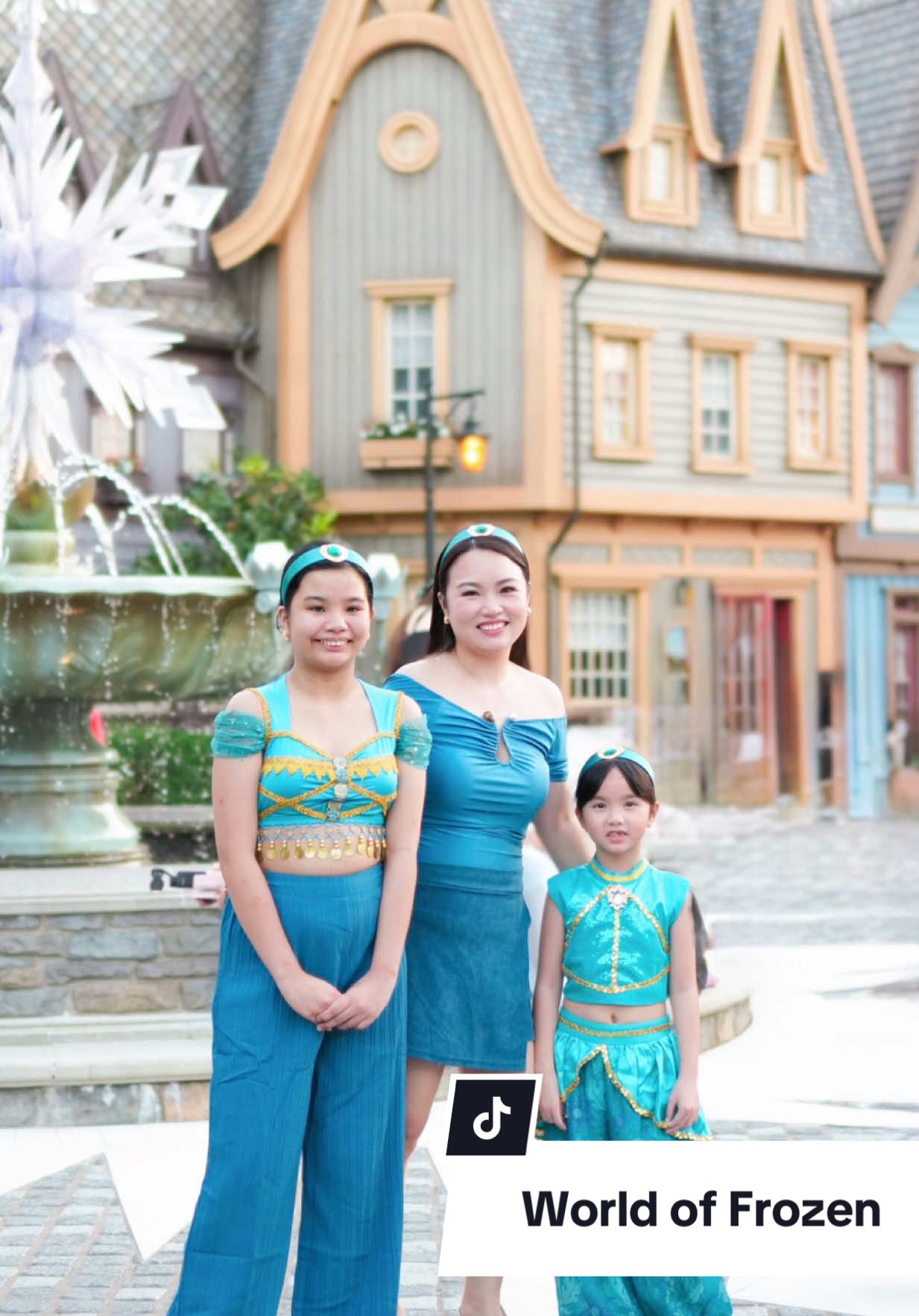 Finally made it to the World of Frozen! ❄️ Last time we were here, we missed the grand opening by just a few days!! So this visit felt extra magical! ✨ The best part? The girls got to 𝗕𝗨𝗜𝗟𝗗 𝗔 𝗦𝗡𝗢𝗪𝗠𝗔𝗡 with Queen Anna herself! They named him Oliver ⛄🩵 - Save on your next trip with this promo code: 𝗡𝗜𝗖𝗢𝗟𝗘𝗞𝗟𝗢𝗢𝗞 when you book HOTELS, ACTIVITIES, TRANSFERS, INSURANCE, E-SIM and more Klook. #WorldOfFrozen #HongKongDisneyland #FrozenEverAfter #DisneyMagic #FamilyAdventure @Hong Kong Disneyland 