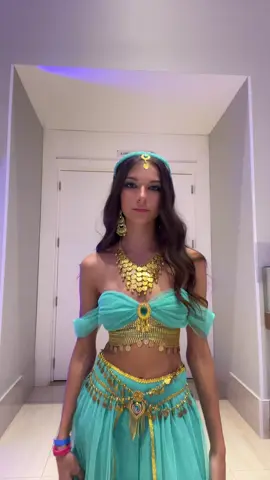 Fantasia mavsa 2025 #jasmine #aladin #princesa #foryoupage❤️❤️ 