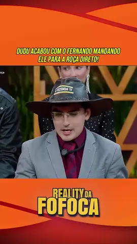 ###o fazendeiro Dudu#indicando uma pessoa#surpresa#fiquei chocado#beija