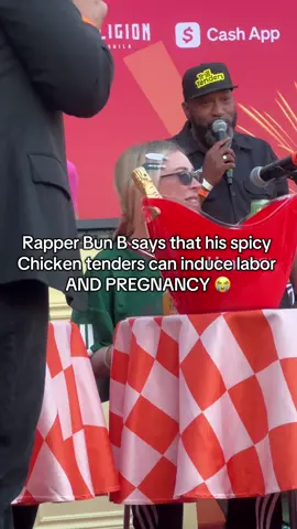 Rapper Bun B says that his spicy  Chicken tenders can induce labor  AND PREGNANCY 😭 at @Tenderfest 