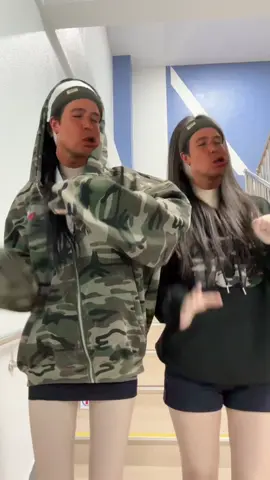 겨울은 오는데 ..피부가 하얘질 기미는 안 보이고.. #겨울 #추천추천추천추천추천추천추천추천추천추천 #학교 